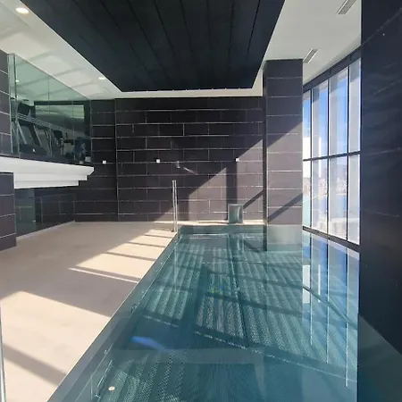 2 - Arena Apartment *