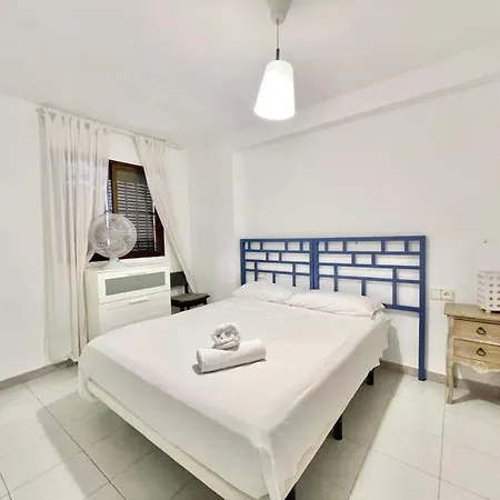 Apartment Seafront Poniente Blueline *