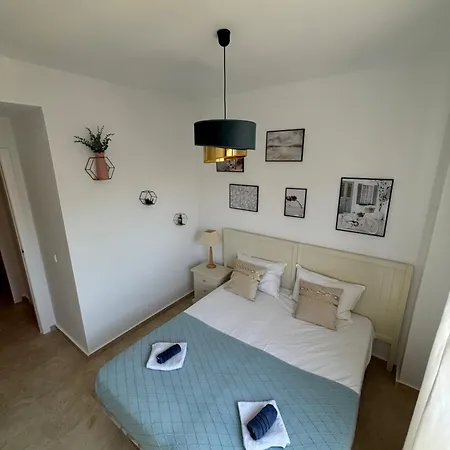 Apartamento Oasis Cala Alta New 120qm Free Parking, Pool, 2 Bath, 3bdr, Wi-fi, Air-condit Benidorm