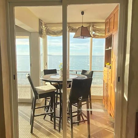 Primera Linea Playa Poniente Apartment *