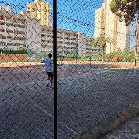 Nuevo Apto Hasta 6 Personas Muy Cerca De Playa Levante Con Jardines Y Gran Piscina , Pista De Tennis Y Futbol Deportes Y Zona Infantil ,en Urbanizacion Con Parking Apartment Benidorm