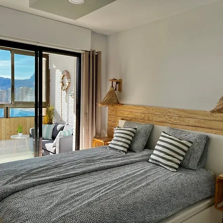 Blue Horizon Apartment *
