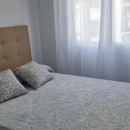 Habitacion Matrimonial Cerca A La Playa De Poniente 홈스테이