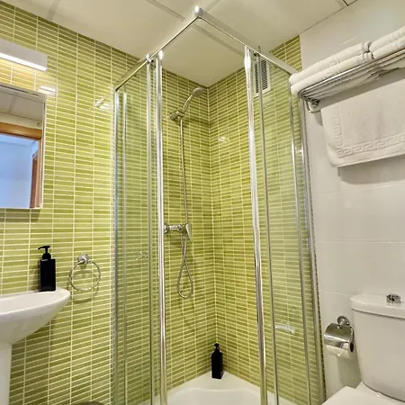 Apartment High Rise On The 39th Floor With Private Terrace And Sea Views *