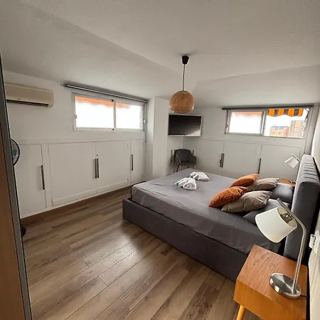 Apartment Avec Vue Sur La Et Les Montagnes 360 M De La *