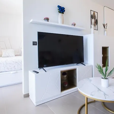 Intempo By Holuxe - 034 - 3rd Floor Apartment *