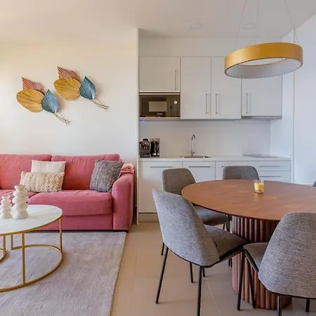 Apartment Intempo Sky 302