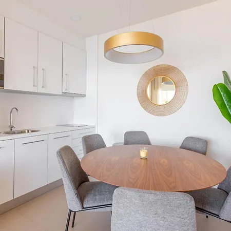 Intempo By Holuxe - 302 - 30th Floor Apartment *