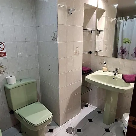 Casa 1- Centro Benidorm-solo Mayores De 30 Anos Y Familias Apartment