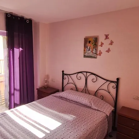 Casa 1- Centro Benidorm-solo Mayores De 30 Anos Y Familias *