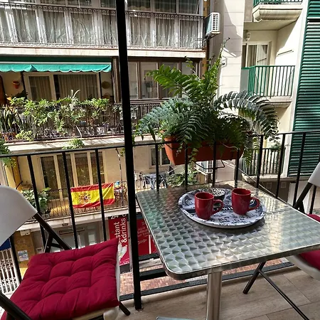 Apartment Casa De La Playa In The Old Town Of Benidorm