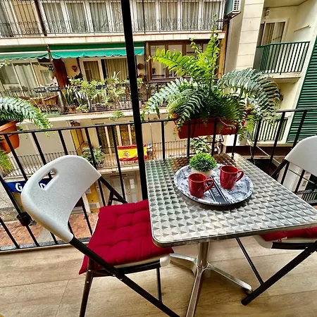 Casa De La Playa In The Old Town Of Benidorm