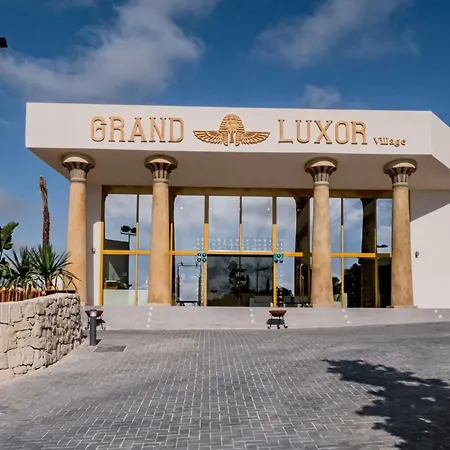 Grand Luxor Village - Terra Mítica Park Included