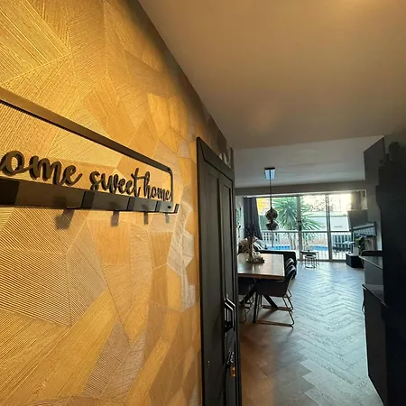 Apartment Albatros Luxury Ground Floor