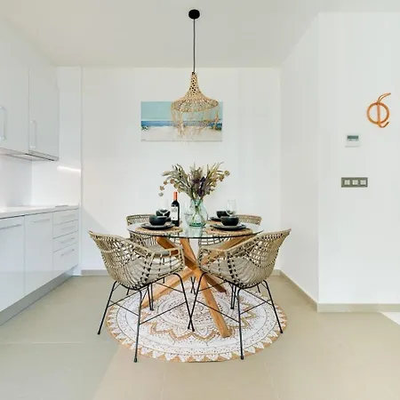 Intempo Laguna Apartment