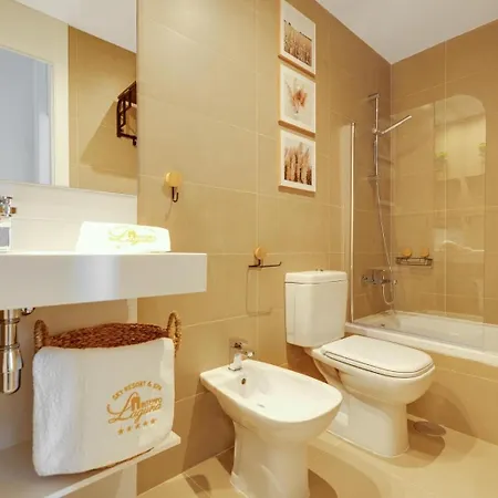 Intempo Laguna Apartment