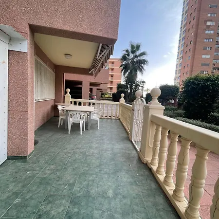 Between Sea And Party, Ranchos, Levante First Line, Terraced Apartment, Self Check-in, Free Parking Apartment Benidorm