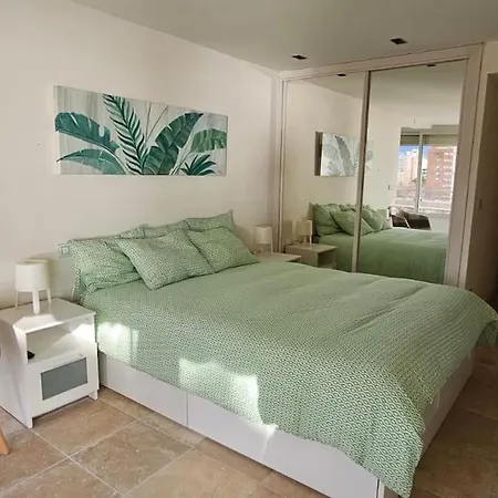 Sunny Breeze Apartment *