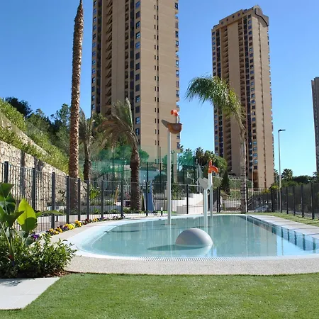 Eagle Tower By Espana Casas Apartment