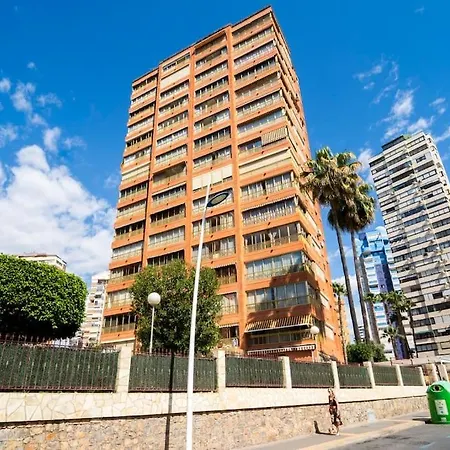 Apartment Stylish Seaview With Pool Access