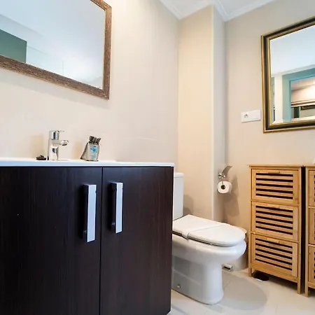 Stylish Seaview With Pool Access Apartment Benidorm