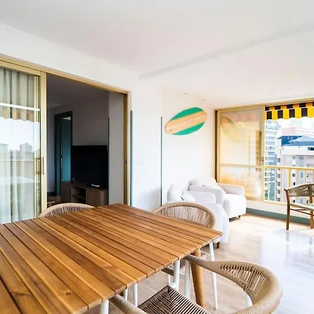 Stylish Seaview With Pool Access Apartment