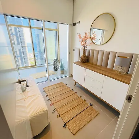 Intempo Laguna Apartment