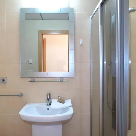 Apartment Con Jacuzzi, Sauna, Gimnasio Y Piscina Enfrente Del Mar Benidorm