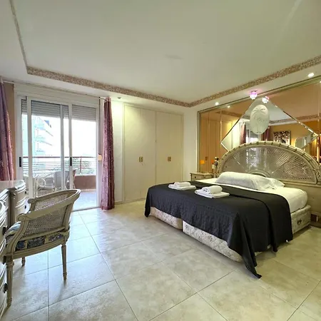 Coblanca 8-2º Fantasy Apartment