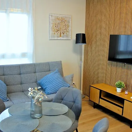 Acuarium Tower Levante Бенидорм