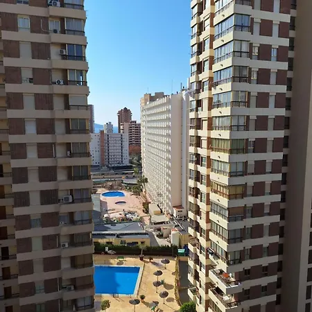 New One Bedroom Apartment *