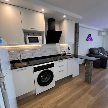 Hany Ducado 12-e Apartment *