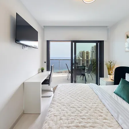 Sunset Waves Sea View Apartment