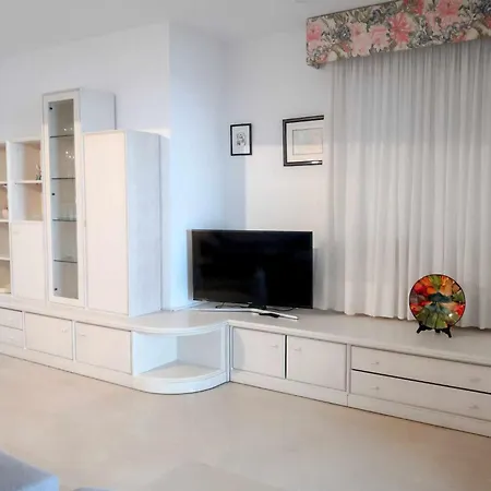 En Playa De Levante Arenas Ac Apartment *