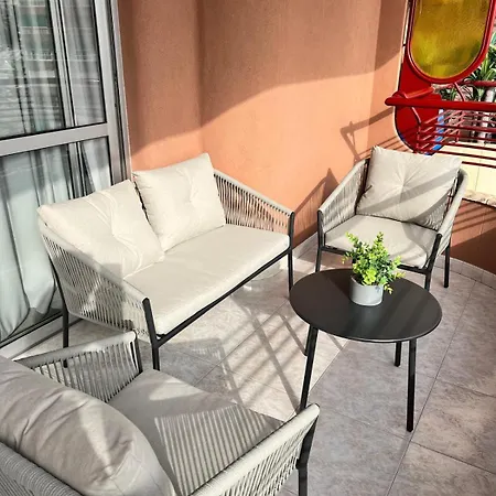 Azure Oasis * Benidorm