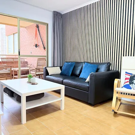 Con Piscina Y Garaje En * Benidorm