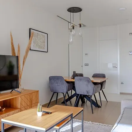 Apartment Intempo & By Leo