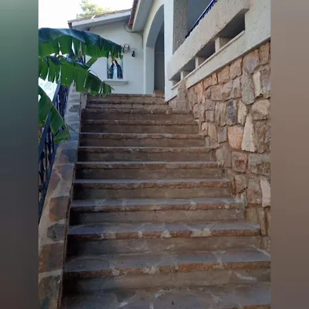 Casa En La Naturaleza En Villa