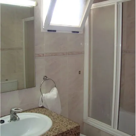 Primavera Loix Hotel apartamentowy 3*