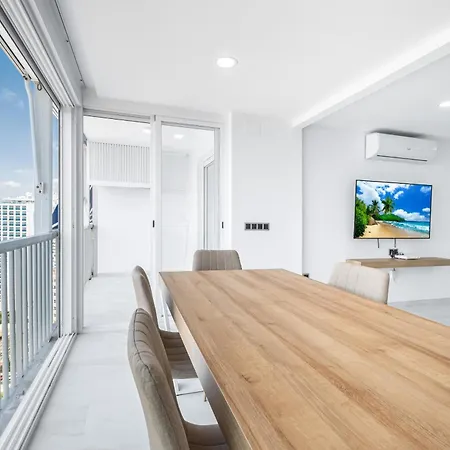 Apartment Halcon Deluxe 17-c Levante *