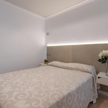 Senabre Palais Apartment