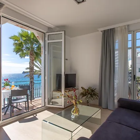 Apartment Senabre Palais