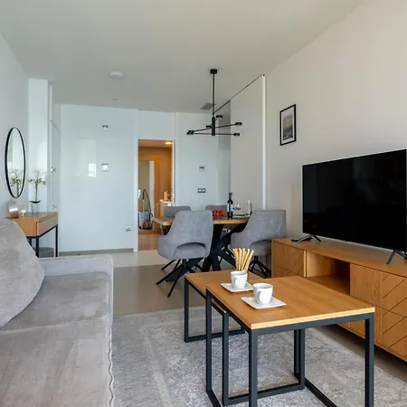 Apartment Intempo Sea View By Leo