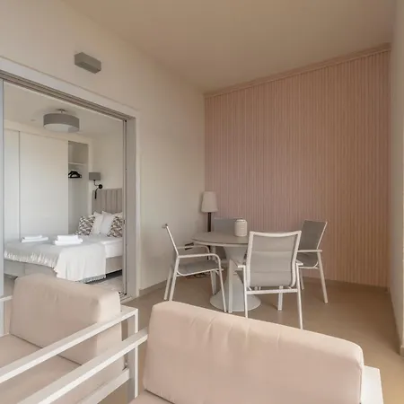 Intempo Sea View By Leo Apartment *