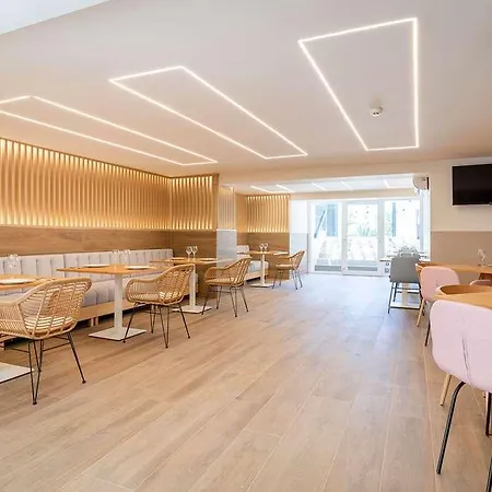 Halley & Affiliated By Melia * Benidorm