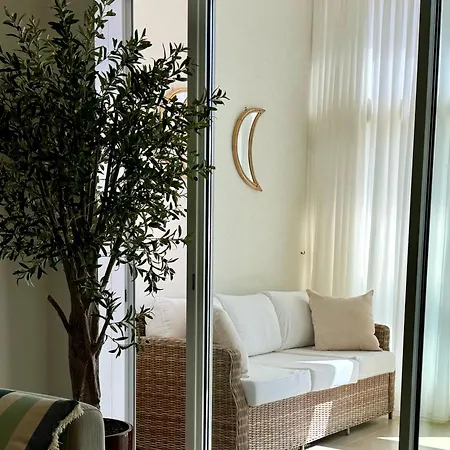 Intempo Golden Tower Apartment