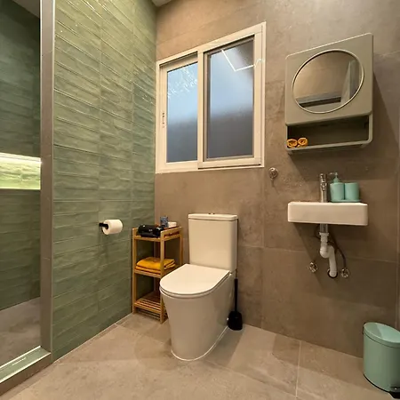Jl A Apartment *