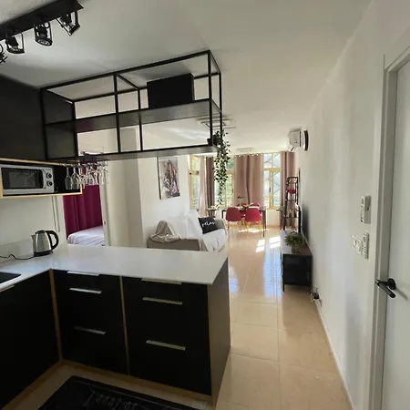 Sunny Place 5 Apartment *