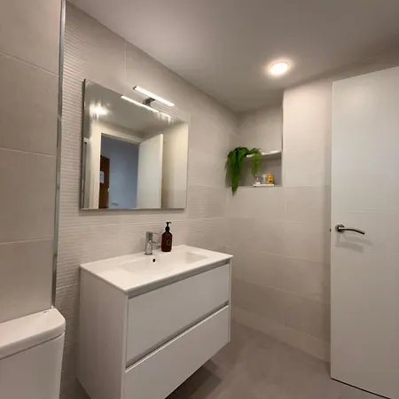 Damas Piso18 * Benidorm