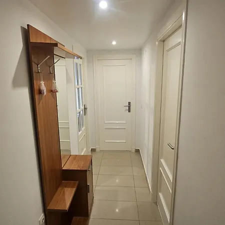 Gemelos 24 1- K Apartment